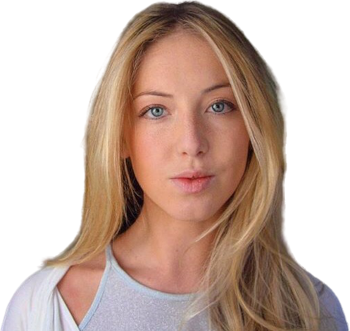 StdntsSr0276c Portret van een persoon met lang blond haar, blauwe ogen en een neutrale uitdrukking, gekleed in een lichtgekleurde top tegen een effen achtergrond.