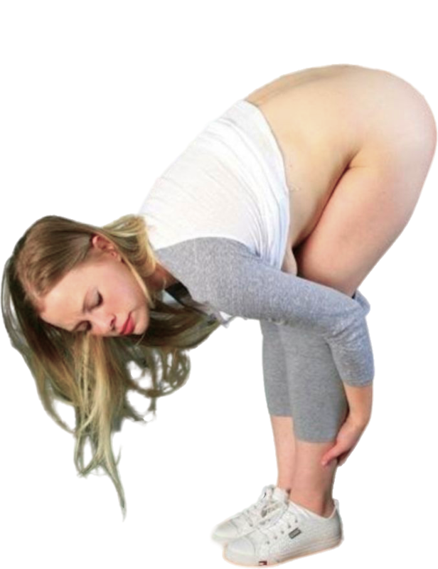 Een sportmeisje staat klaar om op haar billen te krijgen.